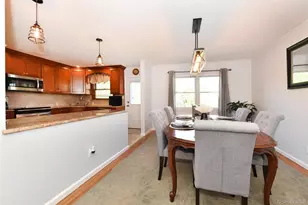 576 Western Park Dr, West Hempstead, NY 11552 - Photo 13