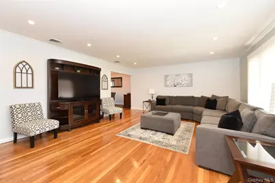 576 Western Park Drive, West Hempstead, NY 11552 - Photo 7