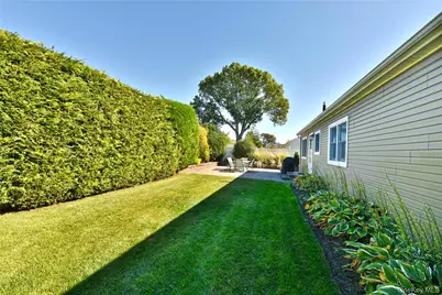 576 Western Park Drive, West Hempstead, NY 11552 - Photo 33