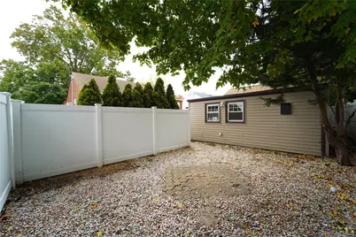 1825 Alice Street, Merrick, NY 11566 - Photo 25