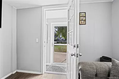 136 N Delaware Avenue, Lindenhurst, NY 11757 - Photo 3