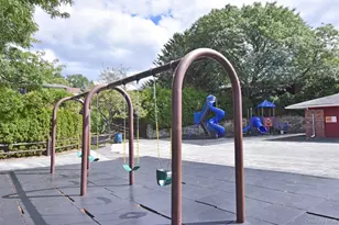 1516 Old Country Rd, Elmsford, NY 10523 - Photo 17