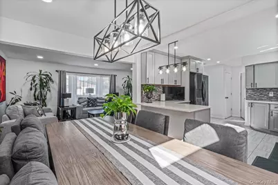 95 Colonial Drive, Massapequa, NY 11758 - Photo 17