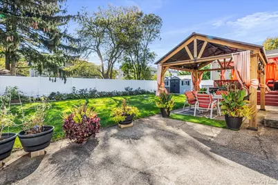 95 Colonial Drive, Massapequa, NY 11758 - Photo 25