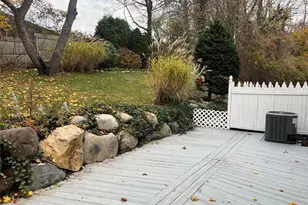 12 Horizon Ct, Huntington, NY 11743 - Photo 37