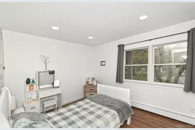 31 Rome Street, Patchogue, NY 11772 - Photo 13