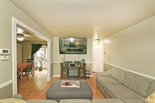 31 Rome St, Patchogue, NY 11772 - Photo 9