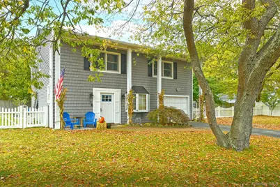 31 Rome Street, Patchogue, NY 11772 - Photo 3