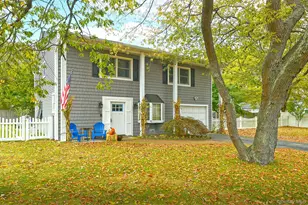 31 Rome St, Patchogue, NY 11772 - Photo 3