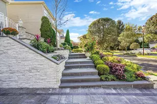 14 Hamlet Dr, Hauppauge, NY 11788 - Photo 3