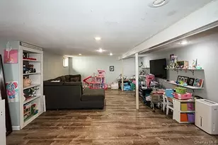 22 Davenport Pl, Bellmore, NY 11710 - Photo 21