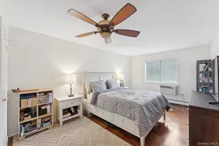 77 S Park Ave, Rockville Centre, NY 11570 - Photo 11