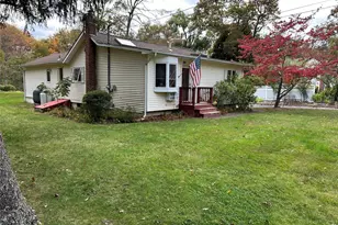 20 E Shore Dr, Patchogue, NY 11772 - Photo 3