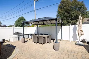 301 Concord Ave, West Hempstead, NY 11552 - Photo 23