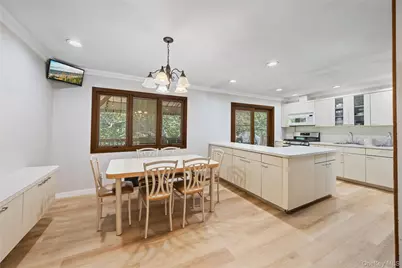 8 Dunn Road, Airmont, NY 10952 - Photo 9