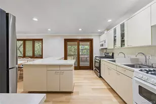 8 Dunn Rd, Airmont, NY 10952 - Photo 11