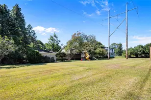 8 Dunn Rd, Airmont, NY 10952 - Photo 35