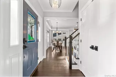 90 17th Avenue, Sea Cliff, NY 11579 - Photo 3