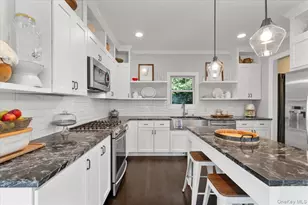 90 17th Ave, Sea Cliff, NY 11579 - Photo 9