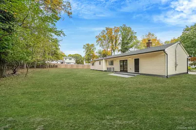 34 Brooksite Drive, Smithtown, NY 11787 - Photo 17