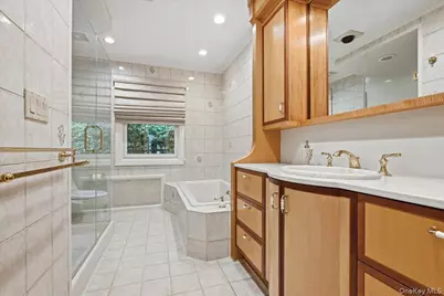 88 Luquer Road, Manhasset, NY 11030 - Photo 21