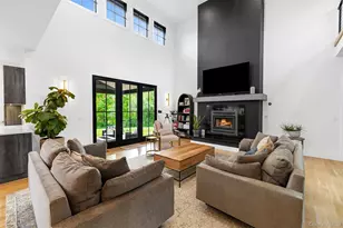 36 Spruce Ln, Poughkeepsie, NY 12603 - Photo 9