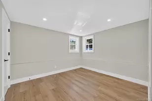 28 Maytime Dr, Jericho, NY 11753 - Photo 31