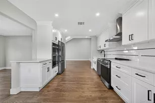 28 Maytime Dr, Jericho, NY 11753 - Photo 11