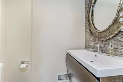 135 Nixon Avenue, New York, NY 10304 - Photo 15