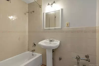 134-54 Maple Avenue #6M, Flushing, NY 11355 - Photo 11