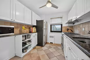 5 Terrace Cir, Great Neck, NY 11021 - Photo 5