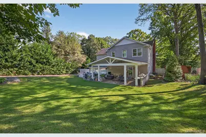 171 Dix Hills Road, Dix Hills, NY 11746 - Photo 31