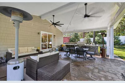 171 Dix Hills Road, Dix Hills, NY 11746 - Photo 29