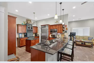 171 Dix Hills Road, Dix Hills, NY 11746 - Photo 7