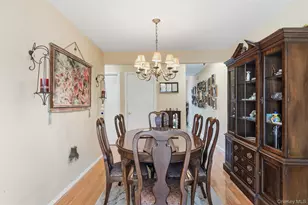 87 Village Green, Bardonia, NY 10954 - Photo 7