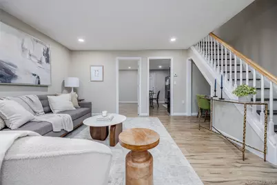 60 Cedarhurst Avenue, Selden, NY 11784 - Photo 17