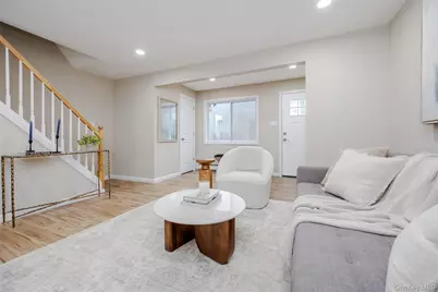 60 Cedarhurst Avenue, Selden, NY 11784 - Photo 21