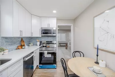 60 Cedarhurst Avenue, Selden, NY 11784 - Photo 29