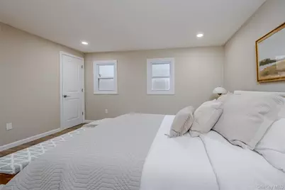 60 Cedarhurst Avenue, Selden, NY 11784 - Photo 37