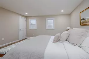 60 Cedarhurst Ave, Selden, NY 11784 - Photo 37