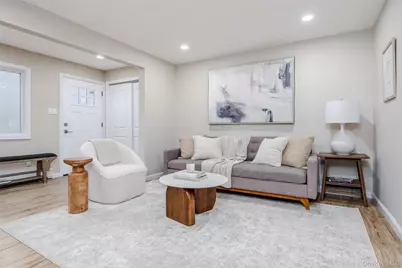 60 Cedarhurst Avenue, Selden, NY 11784 - Photo 19