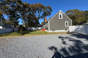 8 Paul Dr, Mastic, NY 11950 - Photo 35