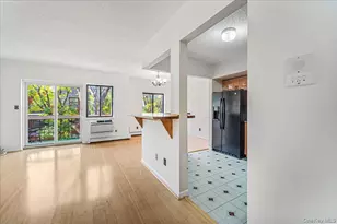 71-29 Sutton Pl, Fresh Meadows, NY 11365 - Photo 3