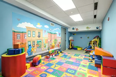 543 Main Street #402, New Rochelle, NY 10801 - Photo 15