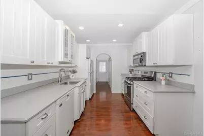 205 Jayne Avenue, Patchogue, NY 11772 - Photo 5