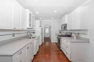 205 Jayne Ave, Patchogue, NY 11772 - Photo 5