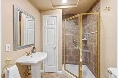 44 Holiday Pond Road, Jericho, NY 11753 - Photo 31