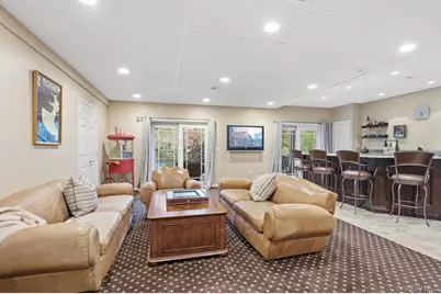 44 Holiday Pond Road, Jericho, NY 11753 - Photo 29