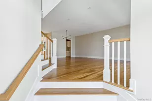 54 Three Ponds Ln, Woodbury, NY 11797 - Photo 19