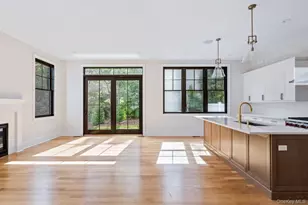 54 Three Ponds Ln, Woodbury, NY 11797 - Photo 11